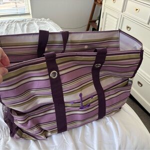 Thirty One Super Utility Tote in shades of Purple. Holds a lot! 7 Pockets!